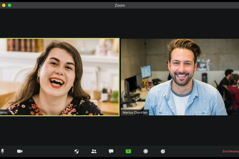Screen von einem virtuellen Meeting: Wie man virtuelle Teams aufbaut